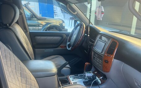 Toyota Land Cruiser 100 рестайлинг 2, 2003 год, 3 000 000 рублей, 4 фотография