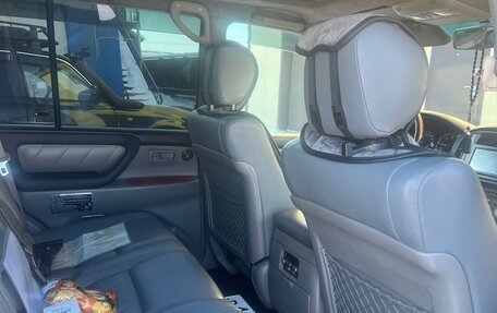 Toyota Land Cruiser 100 рестайлинг 2, 2003 год, 3 000 000 рублей, 7 фотография