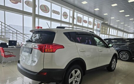 Toyota RAV4, 2014 год, 2 185 000 рублей, 10 фотография