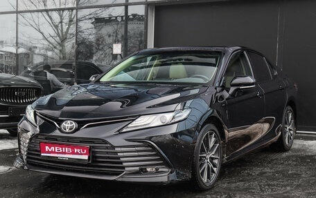 Toyota Camry, 2022 год, 3 770 000 рублей, 1 фотография
