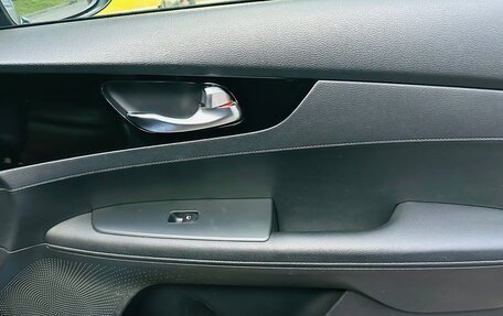 KIA Cerato IV, 2018 год, 1 900 000 рублей, 15 фотография