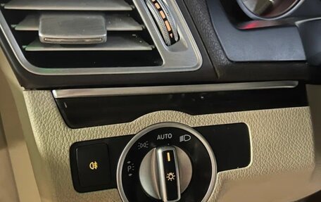 Mercedes-Benz E-Класс, 2013 год, 2 900 000 рублей, 19 фотография