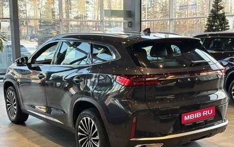 CheryExeed TXL, 2024 год, 3 880 000 рублей, 4 фотография