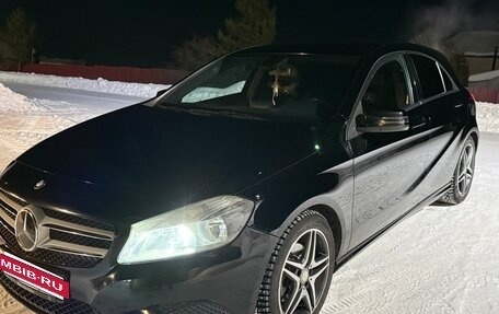 Mercedes-Benz A-Класс, 2014 год, 1 550 000 рублей, 2 фотография