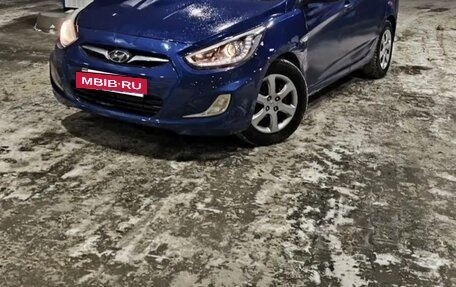 Hyundai Solaris II рестайлинг, 2013 год, 595 000 рублей, 2 фотография