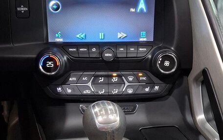 Chevrolet Corvette C7, 2014 год, 6 666 000 рублей, 21 фотография