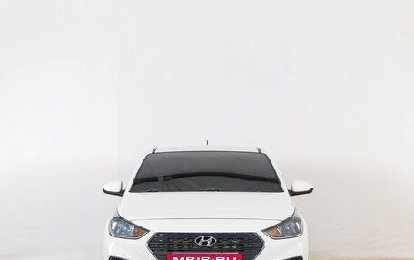 Hyundai Solaris II рестайлинг, 2017 год, 1 169 000 рублей, 2 фотография