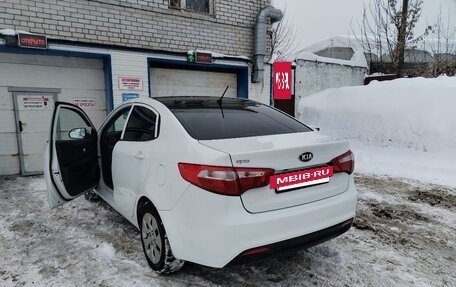 KIA Rio III рестайлинг, 2014 год, 530 000 рублей, 2 фотография