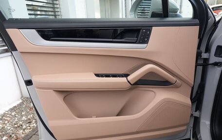 Porsche Cayenne III, 2026 год, 14 090 000 рублей, 19 фотография