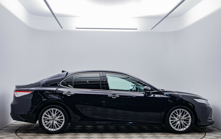 Toyota Camry, 2018 год, 3 390 000 рублей, 4 фотография