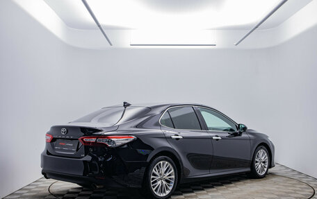 Toyota Camry, 2018 год, 3 390 000 рублей, 5 фотография