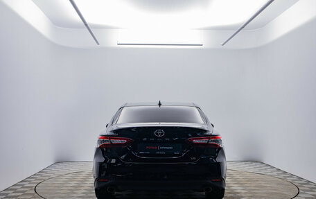 Toyota Camry, 2018 год, 3 390 000 рублей, 6 фотография