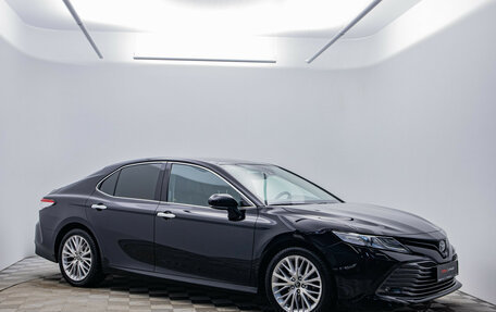 Toyota Camry, 2018 год, 3 390 000 рублей, 3 фотография