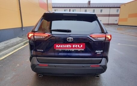 Toyota RAV4, 2022 год, 4 370 000 рублей, 2 фотография