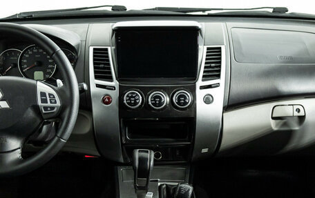 Mitsubishi Pajero Sport II рестайлинг, 2013 год, 1 399 585 рублей, 14 фотография