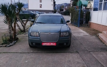 Chrysler 300C II, 2005 год, 550 000 рублей, 1 фотография