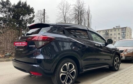 Honda Vezel, 2019 год, 1 780 000 рублей, 2 фотография