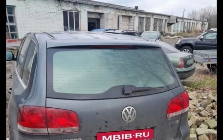 Volkswagen Touareg III, 2005 год, 620 000 рублей, 2 фотография