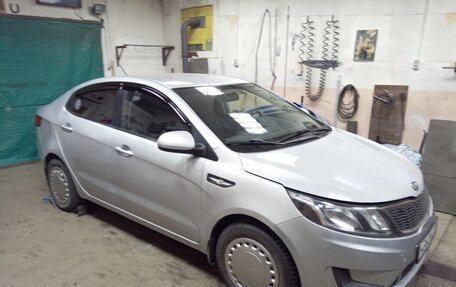 KIA Rio III рестайлинг, 2012 год, 750 000 рублей, 2 фотография