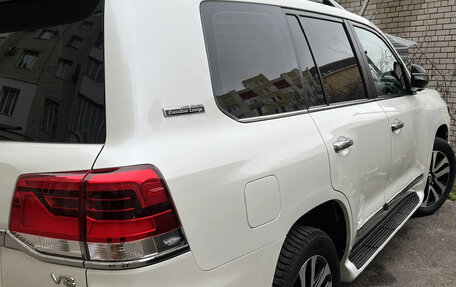 Toyota Land Cruiser 200, 2019 год, 8 575 000 рублей, 3 фотография