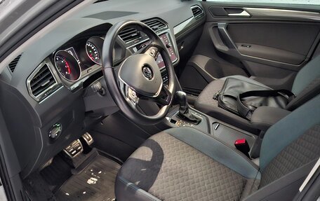 Volkswagen Tiguan II, 2019 год, 2 300 000 рублей, 14 фотография