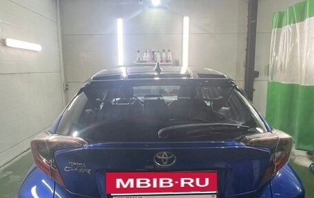 Toyota C-HR I рестайлинг, 2018 год, 2 300 000 рублей, 7 фотография