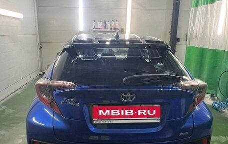 Toyota C-HR I рестайлинг, 2018 год, 2 300 000 рублей, 4 фотография