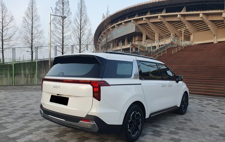 KIA Carnival, 2024 год, 6 250 000 рублей, 2 фотография