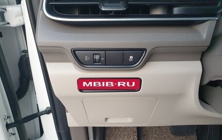 KIA Carnival, 2024 год, 6 250 000 рублей, 17 фотография