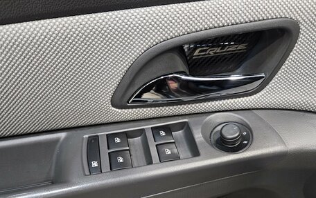 Chevrolet Cruze II, 2009 год, 857 000 рублей, 18 фотография