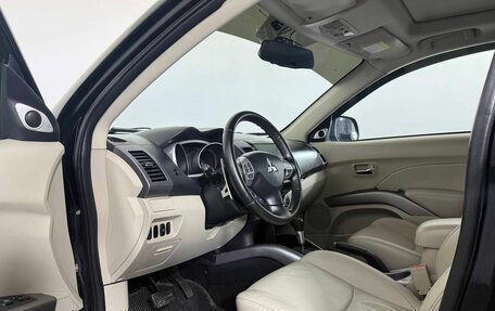 Mitsubishi Outlander III рестайлинг 3, 2008 год, 930 000 рублей, 7 фотография