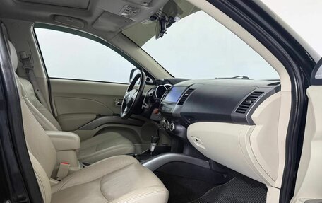 Mitsubishi Outlander III рестайлинг 3, 2008 год, 930 000 рублей, 11 фотография