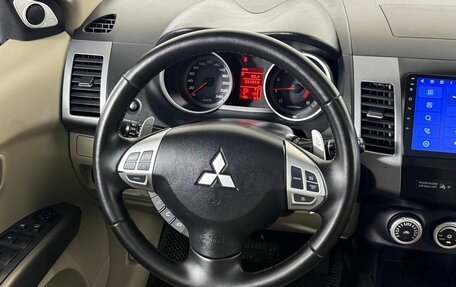 Mitsubishi Outlander III рестайлинг 3, 2008 год, 930 000 рублей, 14 фотография