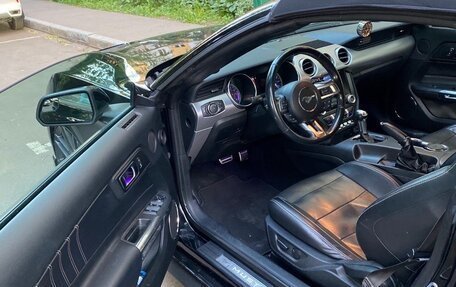 Ford Mustang VI рестайлинг, 2020 год, 3 050 000 рублей, 10 фотография