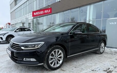 Volkswagen Passat B8 рестайлинг, 2018 год, 1 991 000 рублей, 3 фотография