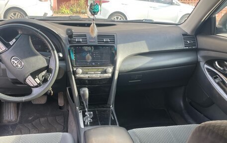 Toyota Camry, 2006 год, 850 000 рублей, 2 фотография
