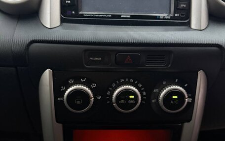 Toyota Ist II, 2005 год, 380 000 рублей, 19 фотография