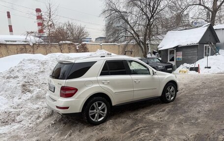 Mercedes-Benz M-Класс, 2011 год, 1 750 000 рублей, 2 фотография