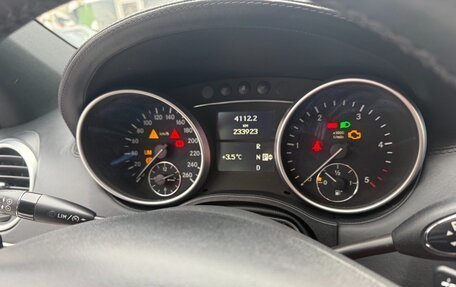 Mercedes-Benz M-Класс, 2011 год, 1 750 000 рублей, 10 фотография