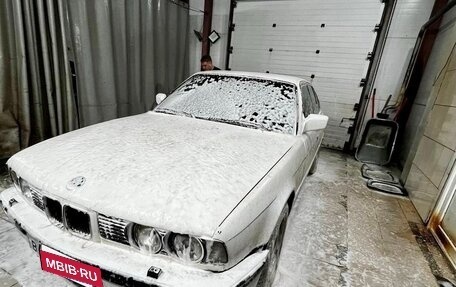 BMW 5 серия, 1989 год, 200 000 рублей, 3 фотография
