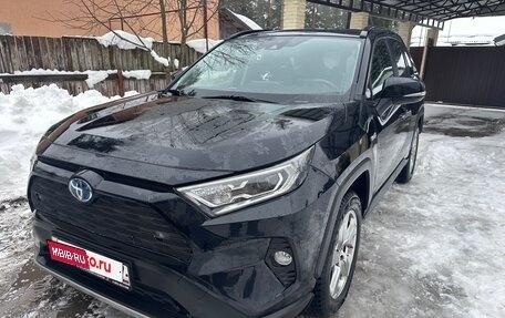 Toyota RAV4, 2020 год, 3 550 000 рублей, 3 фотография