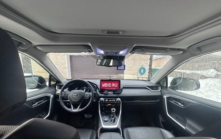 Toyota RAV4, 2020 год, 3 550 000 рублей, 12 фотография