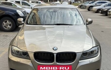 BMW 3 серия, 2011 год, 720 000 рублей, 11 фотография