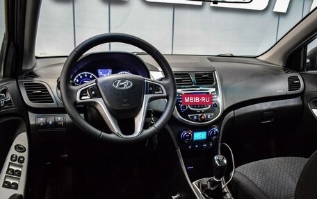 Hyundai Solaris II рестайлинг, 2011 год, 640 000 рублей, 6 фотография