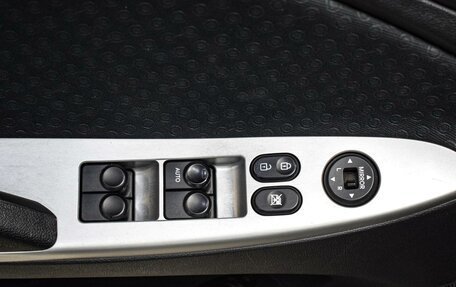 Hyundai Solaris II рестайлинг, 2011 год, 640 000 рублей, 14 фотография