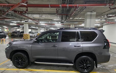 Toyota Land Cruiser Prado 150 рестайлинг 2, 2021 год, 7 800 000 рублей, 5 фотография
