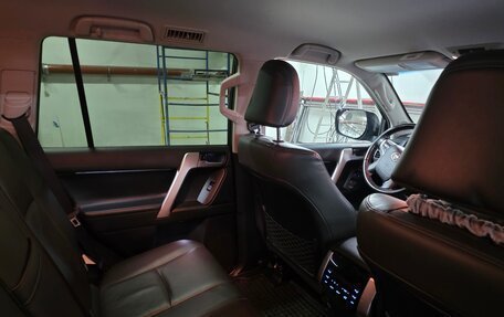 Toyota Land Cruiser Prado 150 рестайлинг 2, 2021 год, 7 800 000 рублей, 11 фотография