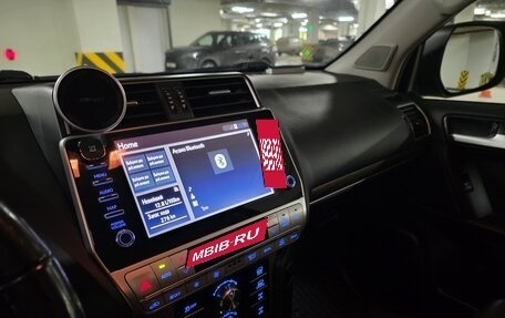 Toyota Land Cruiser Prado 150 рестайлинг 2, 2021 год, 7 800 000 рублей, 9 фотография