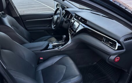 Toyota Camry, 2019 год, 2 700 000 рублей, 14 фотография