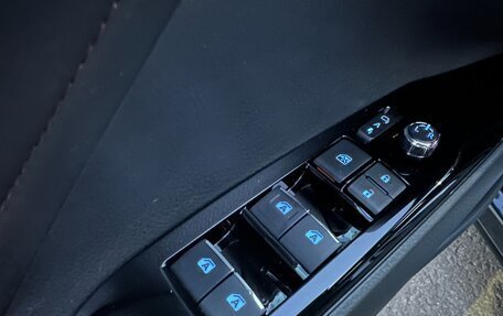 Toyota Camry, 2019 год, 2 700 000 рублей, 21 фотография